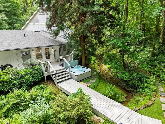 695 W Conway Drive NW, Atlanta, GA 30327