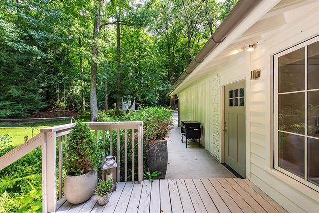 695 W Conway Drive NW, Atlanta, GA 30327