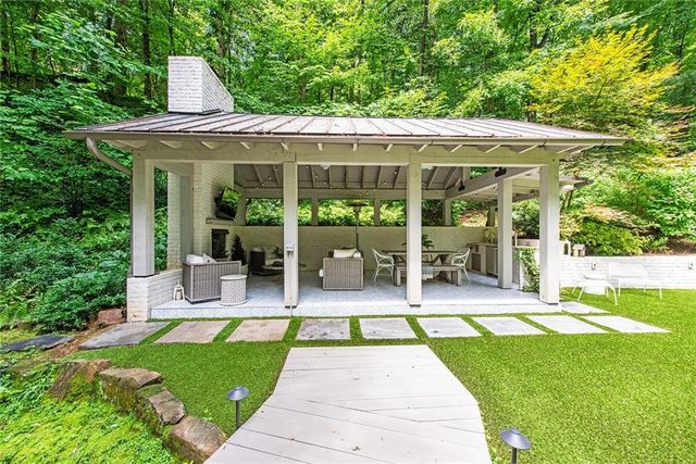 695 W Conway Drive NW, Atlanta, GA 30327