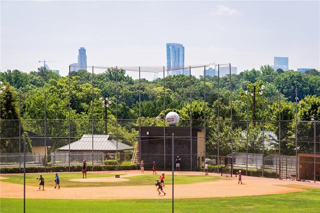 695 W Conway Drive NW, Atlanta, GA 30327