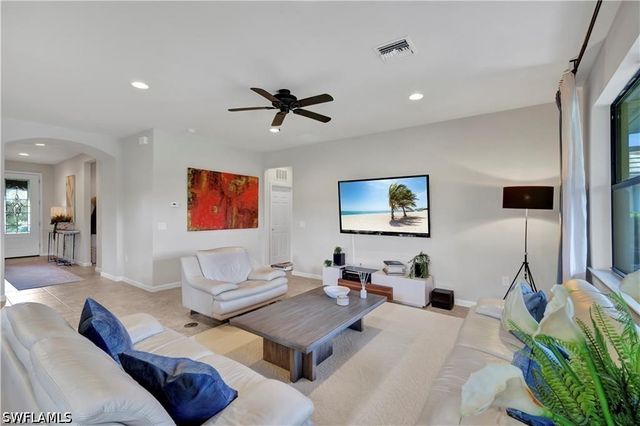 7103 Lily WAY, Naples, FL 34114