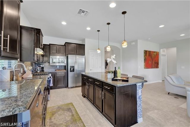 7103 Lily WAY, Naples, FL 34114