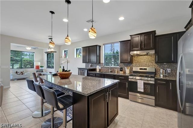 7103 Lily WAY, Naples, FL 34114