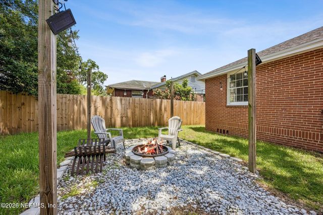 1022 OLD HICKORY Road, Jacksonville, FL 32207