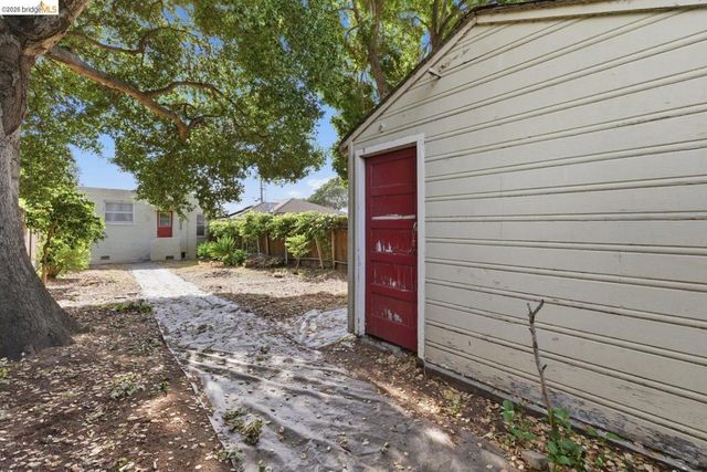 130 Behrens Street, El Cerrito, CA 94530