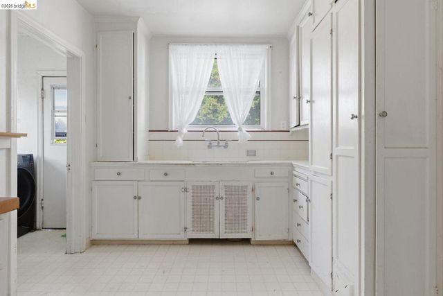 130 Behrens Street, El Cerrito, CA 94530