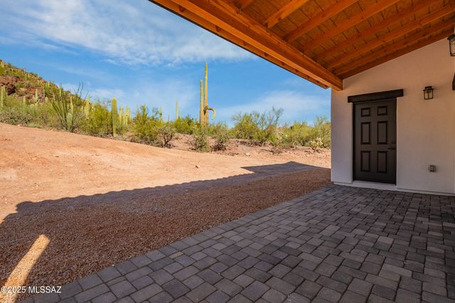 4570 W Milton Road, Tucson, AZ 85746
