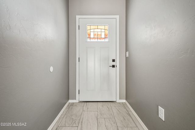 4570 W Milton Road, Tucson, AZ 85746