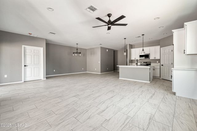 4570 W Milton Road, Tucson, AZ 85746