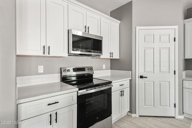 4570 W Milton Road, Tucson, AZ 85746