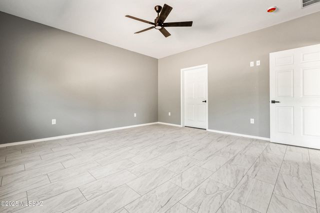 4570 W Milton Road, Tucson, AZ 85746