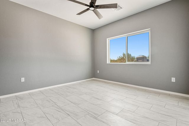 4570 W Milton Road, Tucson, AZ 85746