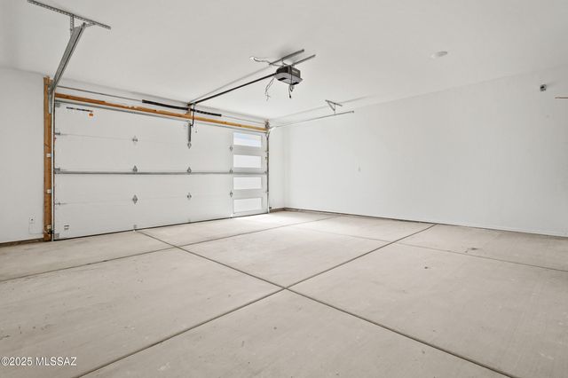 4570 W Milton Road, Tucson, AZ 85746