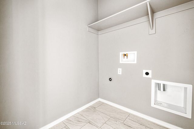 4570 W Milton Road, Tucson, AZ 85746