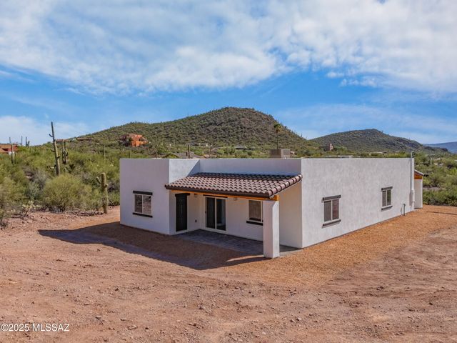 4570 W Milton Road, Tucson, AZ 85746