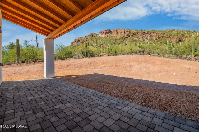 4570 W Milton Road, Tucson, AZ 85746