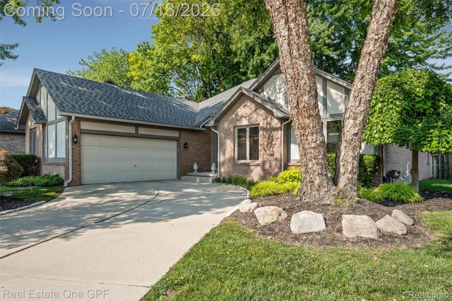 39931 Brylor Court, Clinton Charter Township, MI 48038