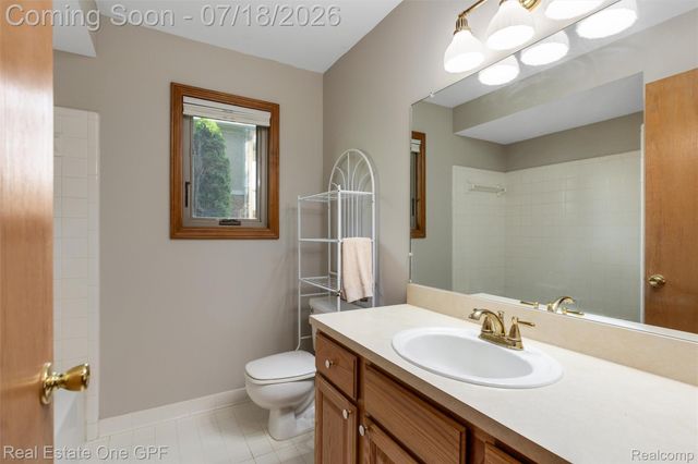 39931 Brylor Court, Clinton Charter Township, MI 48038