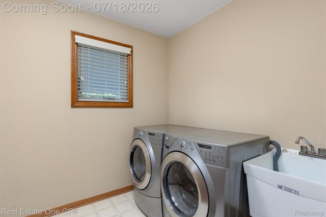 39931 Brylor Court, Clinton Charter Township, MI 48038