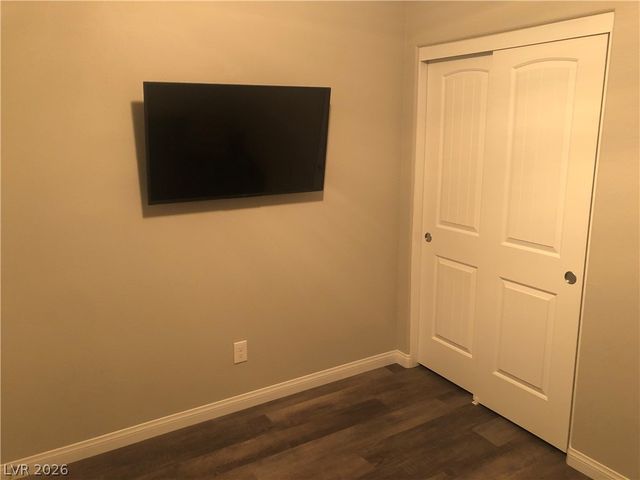6594 Secret Grove Avenue, Las Vegas, NV 89130