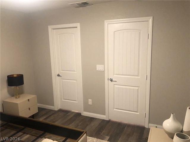 6594 Secret Grove Avenue, Las Vegas, NV 89130