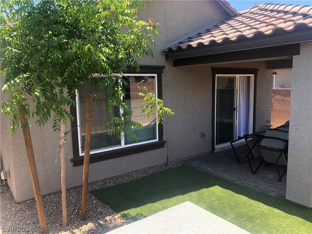 6594 Secret Grove Avenue, Las Vegas, NV 89130