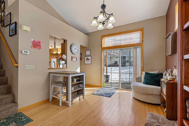 15325 Greenhaven Lane 106, Burnsville, MN 55306