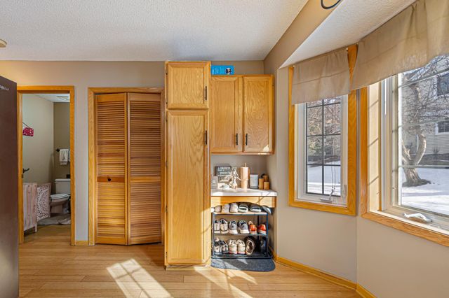 15325 Greenhaven Lane 106, Burnsville, MN 55306