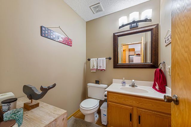 15325 Greenhaven Lane 106, Burnsville, MN 55306