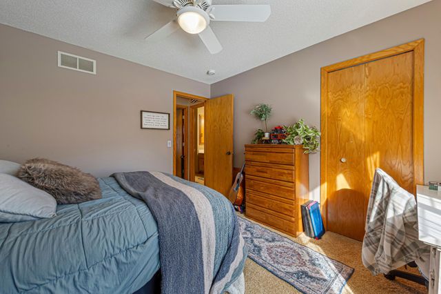 15325 Greenhaven Lane 106, Burnsville, MN 55306