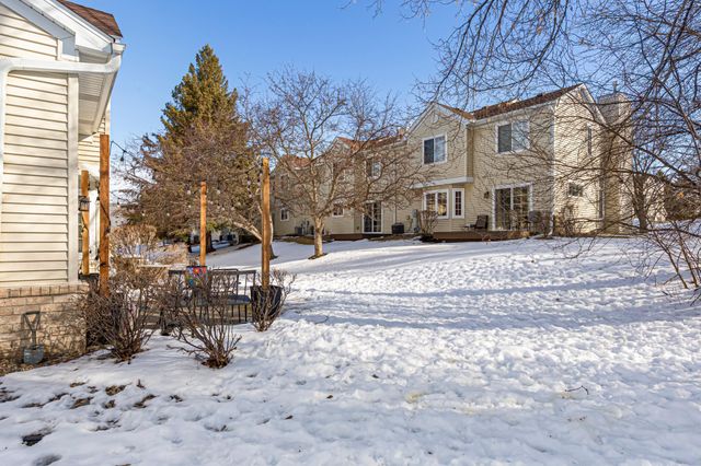 15325 Greenhaven Lane 106, Burnsville, MN 55306