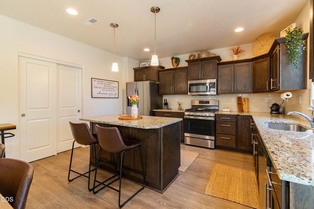 16619 Landing Court, La Pine, OR 97739