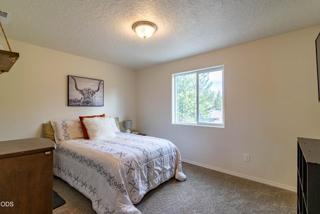 16619 Landing Court, La Pine, OR 97739