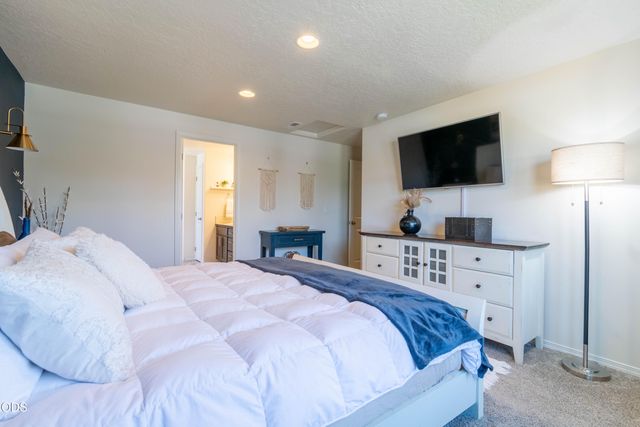 16619 Landing Court, La Pine, OR 97739