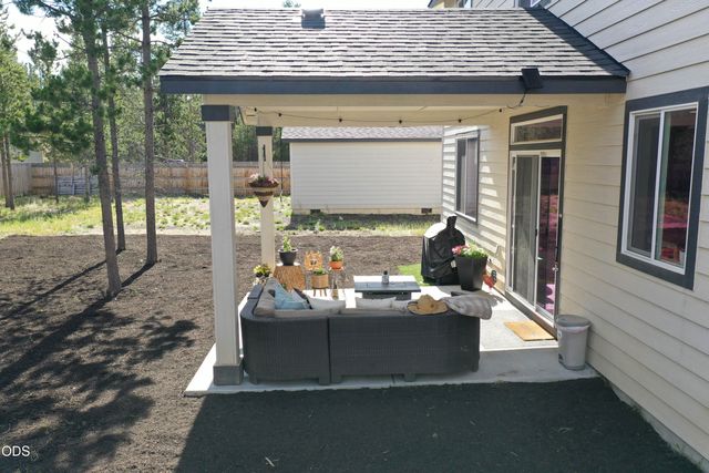 16619 Landing Court, La Pine, OR 97739