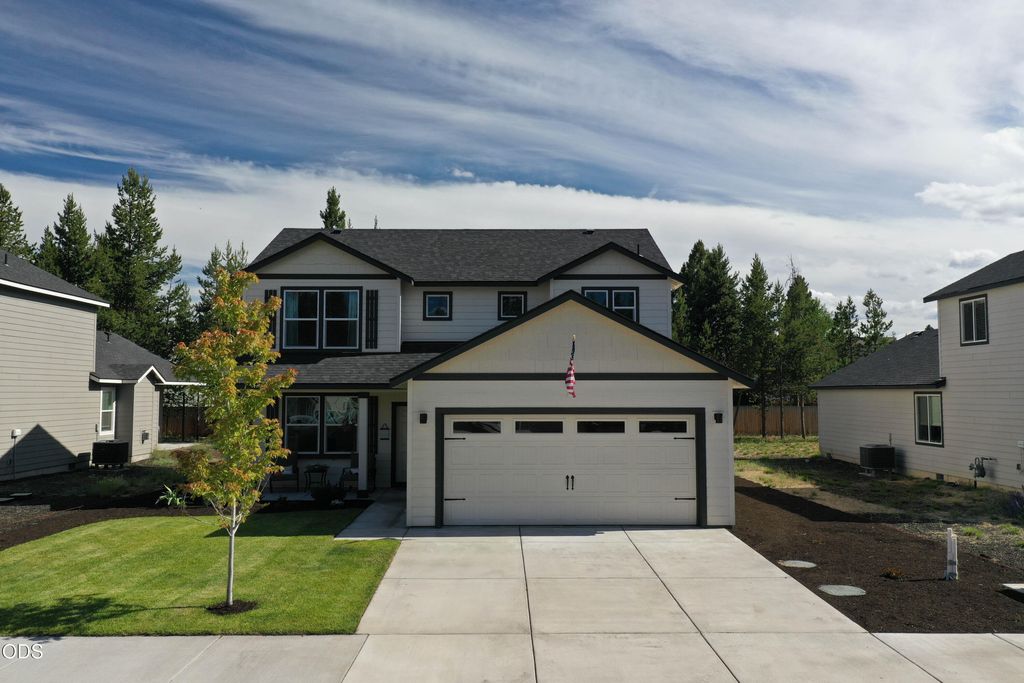 16619 Landing Court, La Pine, OR 97739