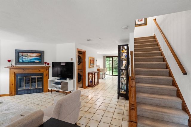 195 Falmouth Road 10, Mashpee, MA 02649