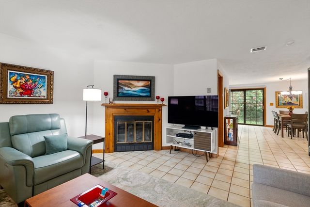 195 Falmouth Road 10, Mashpee, MA 02649