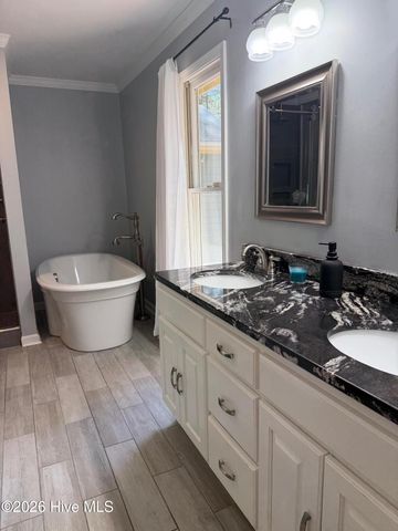 380 W Denny Avenue, Pinebluff, NC 28373