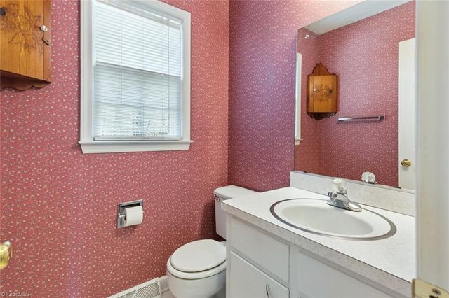 623 Stoney Creek Church Road, Alamance, NC 27217