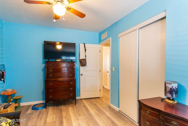 6730 E Hawk Drive, Tucson, AZ 85730
