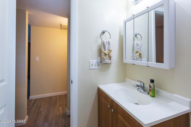 6730 E Hawk Drive, Tucson, AZ 85730
