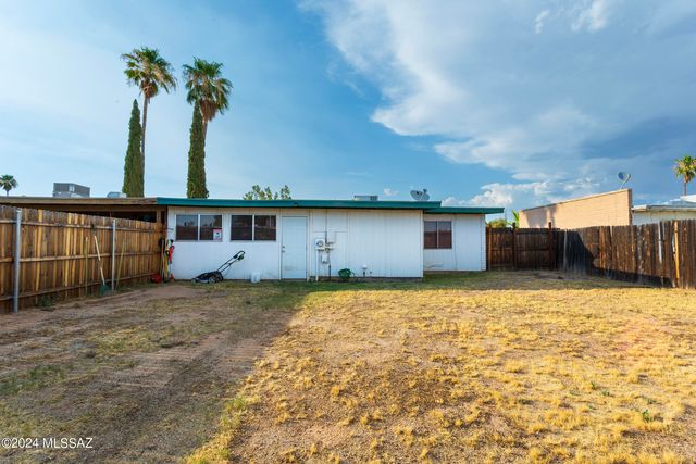 6730 E Hawk Drive, Tucson, AZ 85730