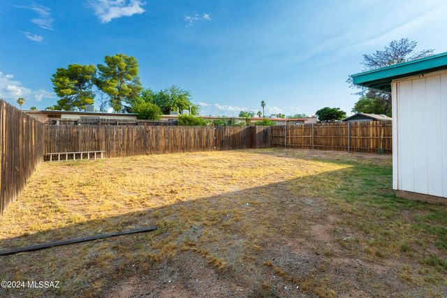 6730 E Hawk Drive, Tucson, AZ 85730