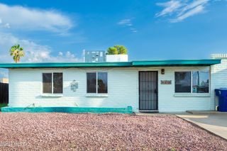 6730 E Hawk Drive, Tucson, AZ 85730