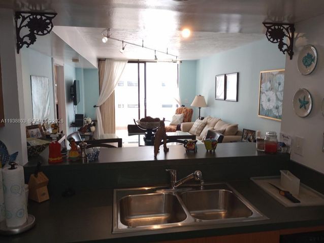 6830 Indian Creek Dr 5B, Miami Beach, FL 33141