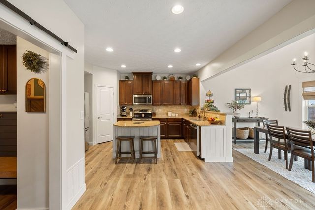 1475 Artesian Lane, Fairborn, OH 45324