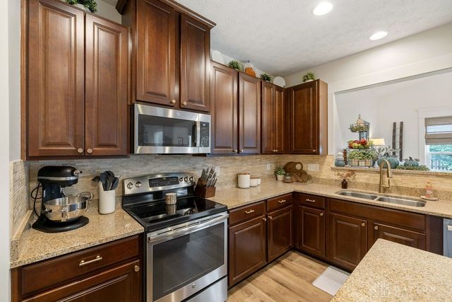 1475 Artesian Lane, Fairborn, OH 45324
