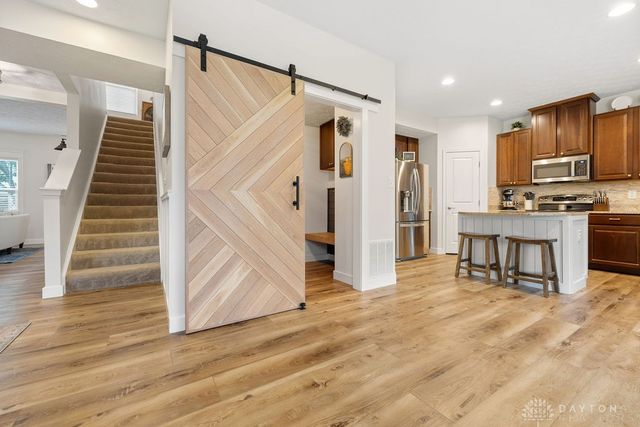 1475 Artesian Lane, Fairborn, OH 45324