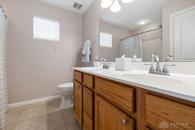 1475 Artesian Lane, Fairborn, OH 45324